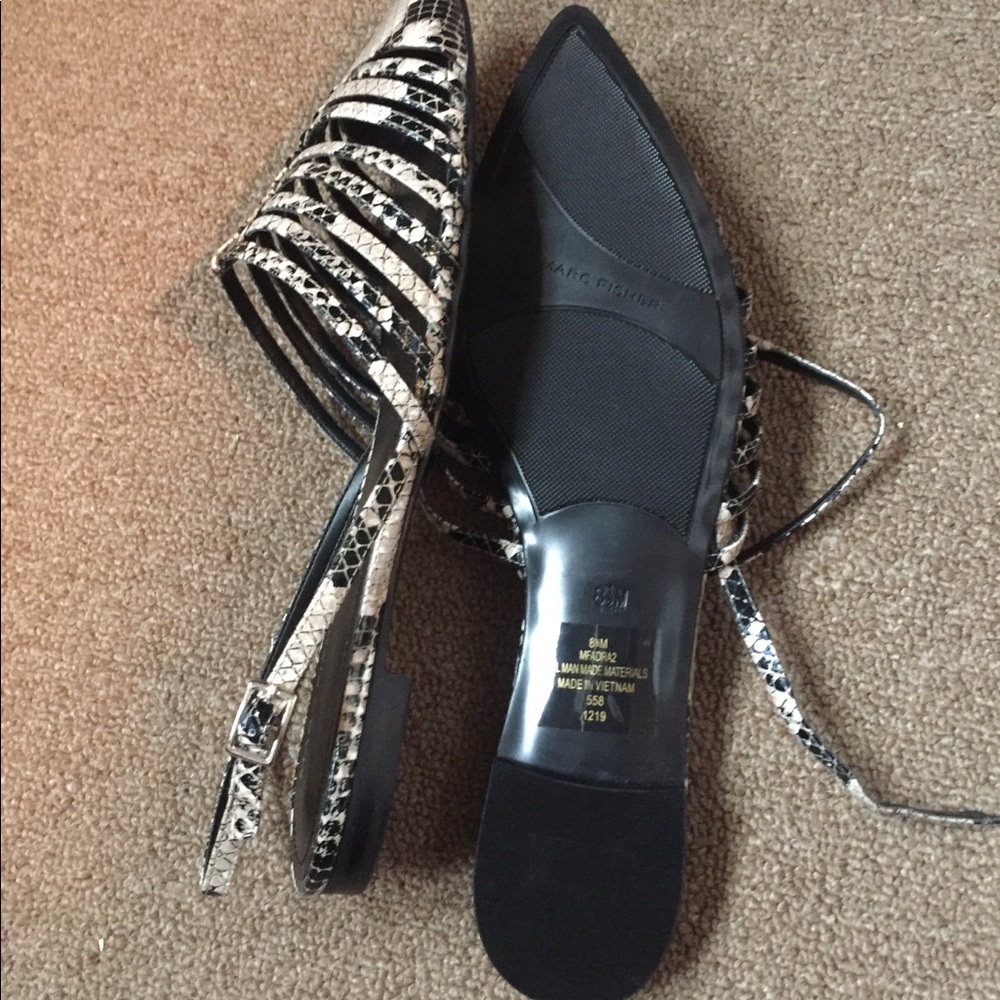 Flat Sandal - image 4